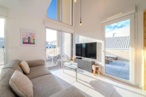 Skyview 360 - Rooftop - Parking - Bright